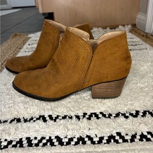 Life Stride Brown Ankle Booties